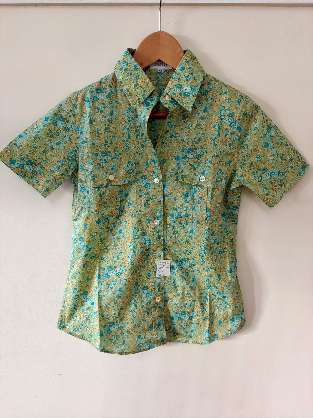NWT Barneys New York Short-Sleeve Floral Button-Down Shirt